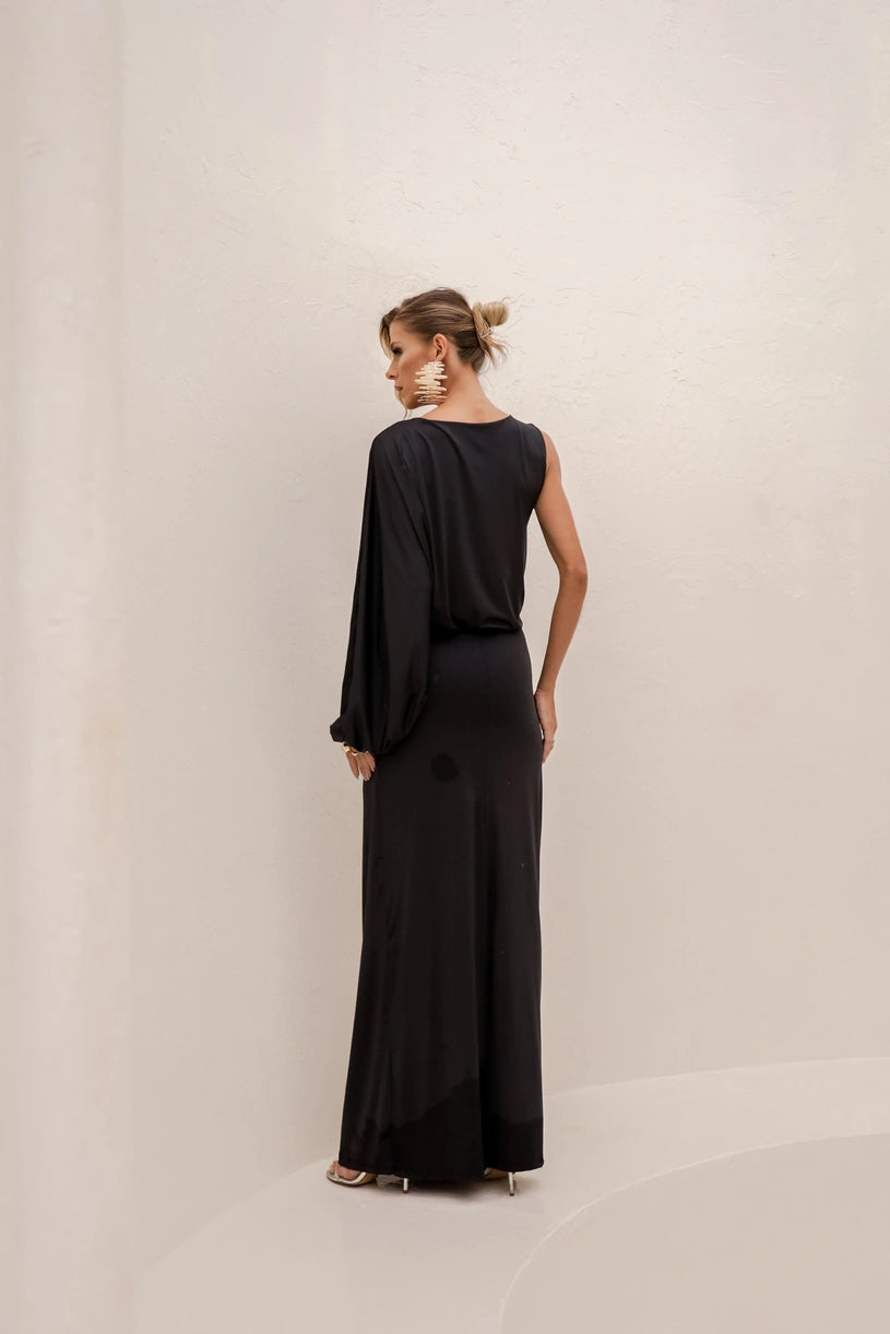 Costas do vestido longo Candy preto da Dress Eleven, decote fechado e saia justa