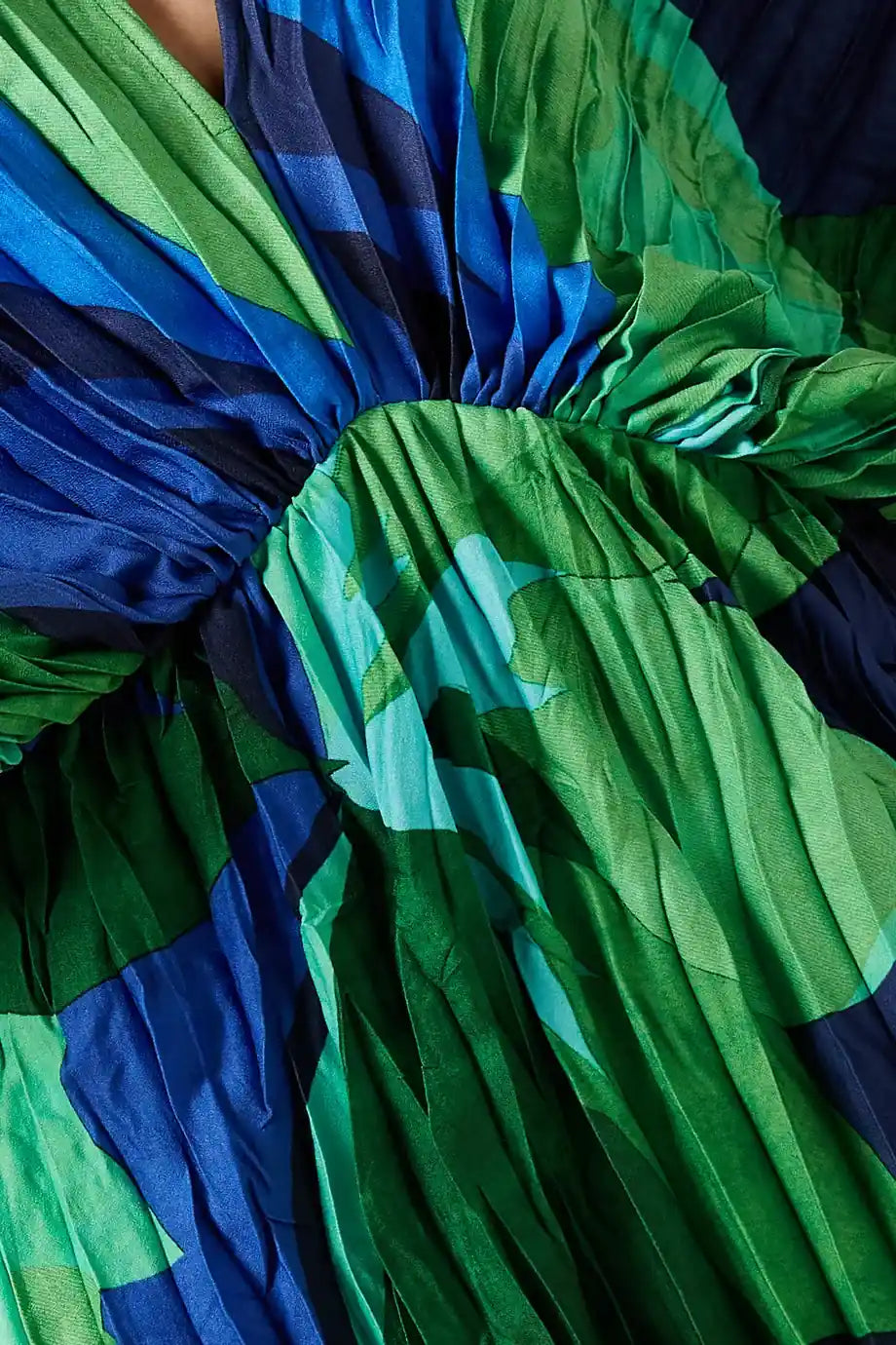Detalhes vestido plissado Emma
