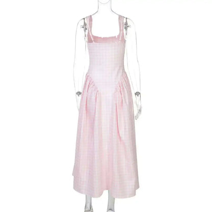 stido midi rosa com estampa xadrez visto em manequim técnico sobre fundo branco
