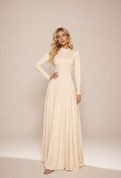 vestido longo gola alta antonella dress eleven modelo em pe mao na cintura look sofisticado