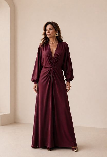 Vestido longo elegante com mangas amplas e nó na cintura, caimento fluido e sofisticado, ideal para eventos e ocasiões especiais Dress Eleven