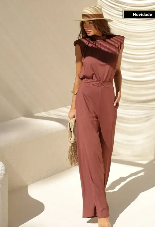 Conjunto Milano Dress Eleven chocolate com blusa gola alta e pantalona ampla, look completo.