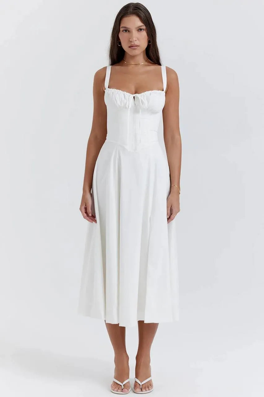 Vestido Emily midi branco com busto drapeado, cintura marcada e saia fluida na vista frontal
