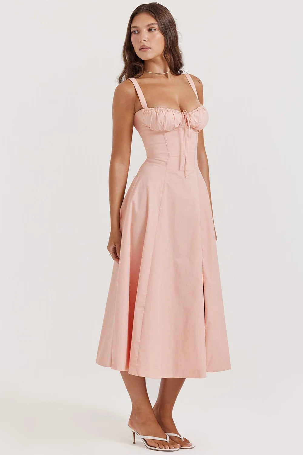 Vestido Emily  midi rosa com detalhe lateral