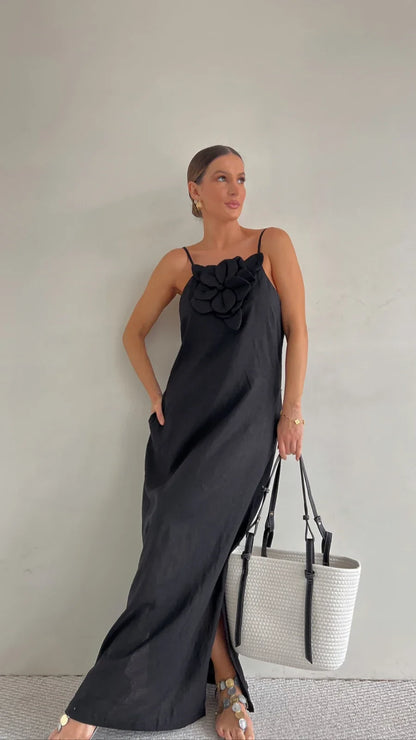 Vestido Flower preto longo com detalhe floral em destaque e bolsa elegante, Dress Eleven