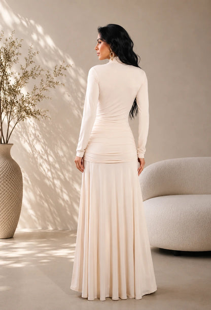 Vestido longo Agata creme da Dress Eleven, vista das costas.