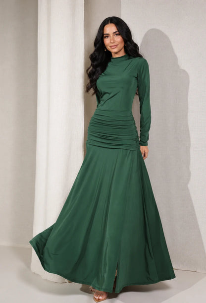 Detalhe da manga longa do vestido Agata da Dress Eleven em malha estampada.