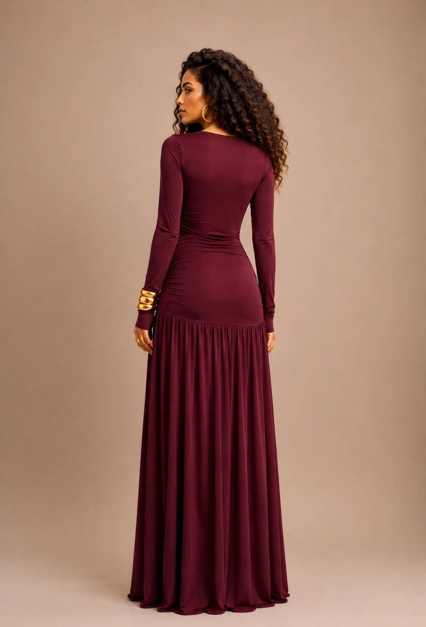 Vestido longo Aura da Dress Eleven em marsala, vista de corpo inteiro.