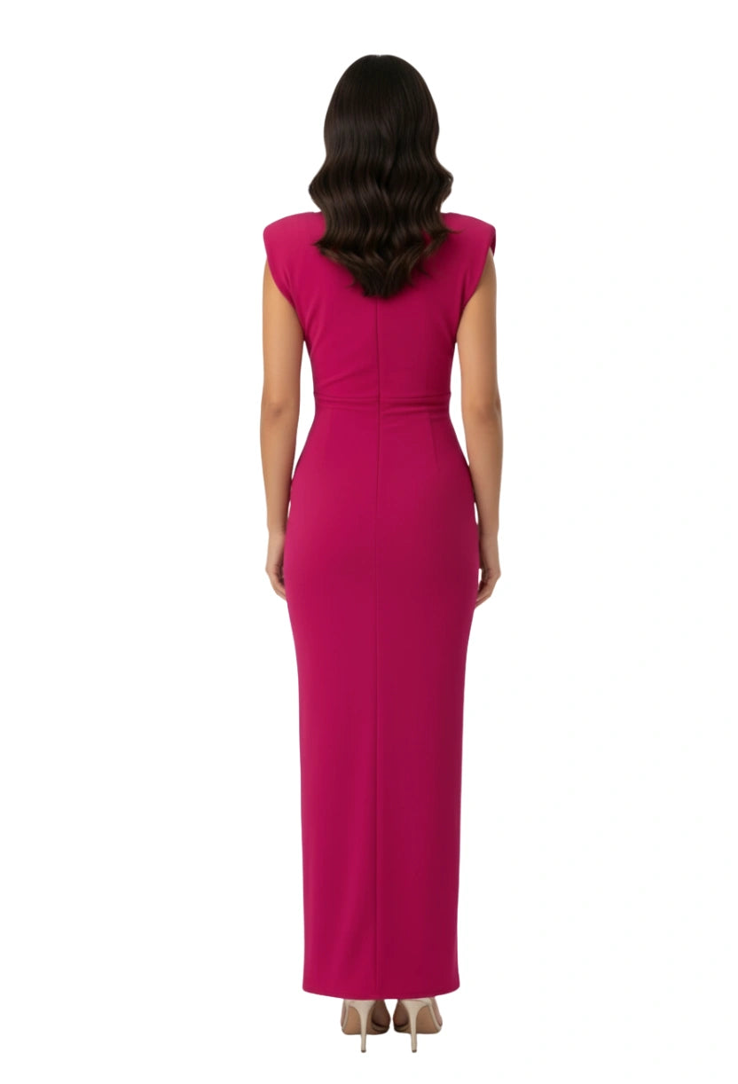 Vista traseira do Vestido Longo Feminino Penélope Dress Eleven rosa pink, com decote em V e modelagem ajustada.