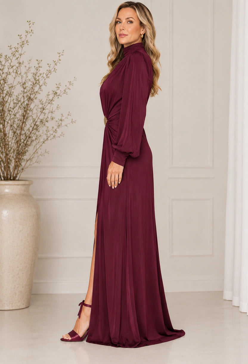 Vestido longo Hera Dress Eleven de costas, manga longa e silhueta elegante.