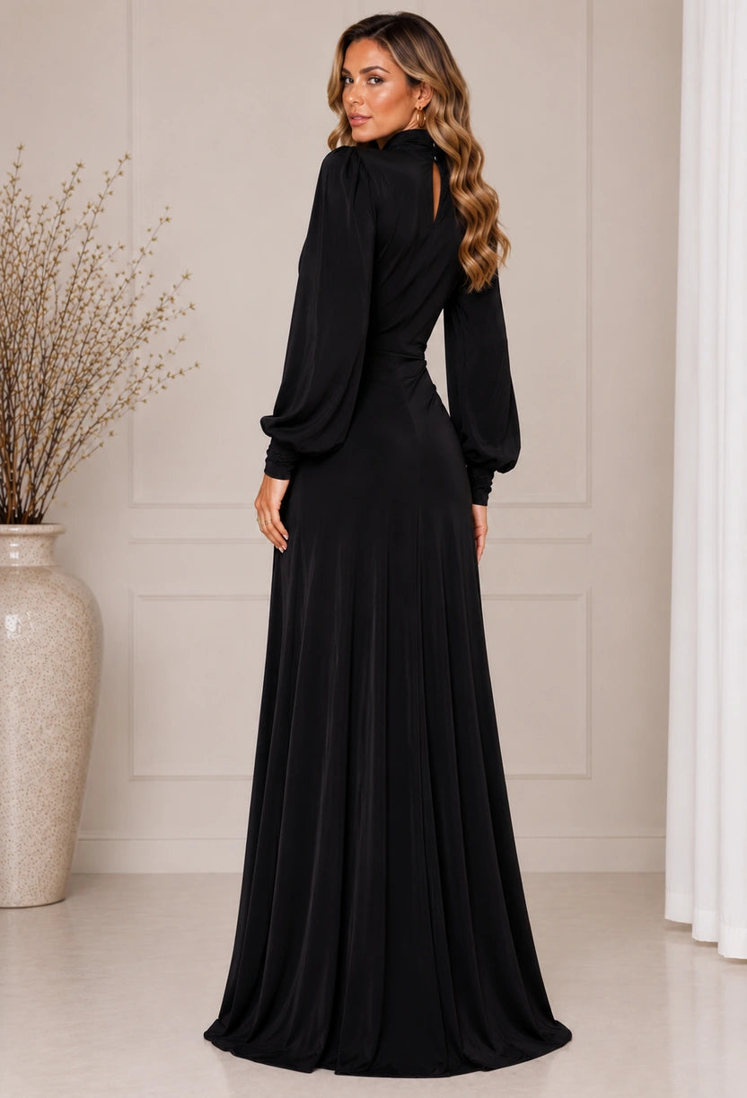 Vestido longo Hera Dress Eleven em preto, elegância atemporal para eventos formais.