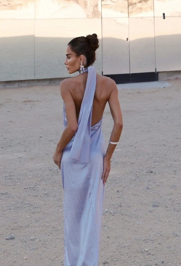 Costas abertas do vestido longo Kelly azul claro, com amarração no pescoço — Dress Eleven