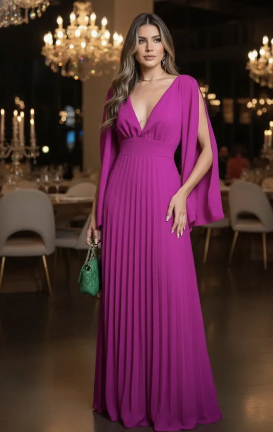 Vestido longo plissado Diane da Dress Eleven em tecido Duna, modelagem fluida e bojo estruturado, ideal para eventos sofisticados.