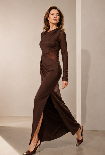 Vestido longo Samara chocolate manga longa com tule — perfil — Dress Eleven