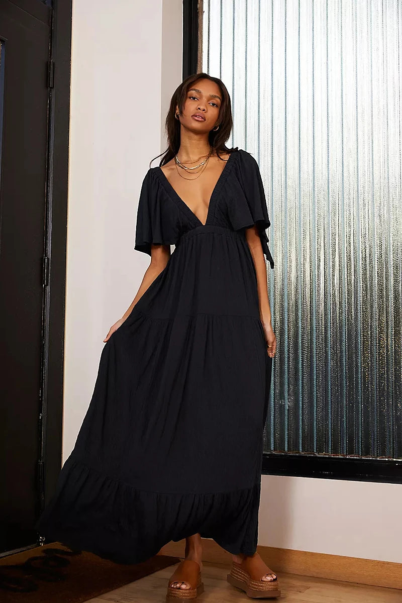 Vestido Madelline longo preto com decote V e mangas soltas elegantes