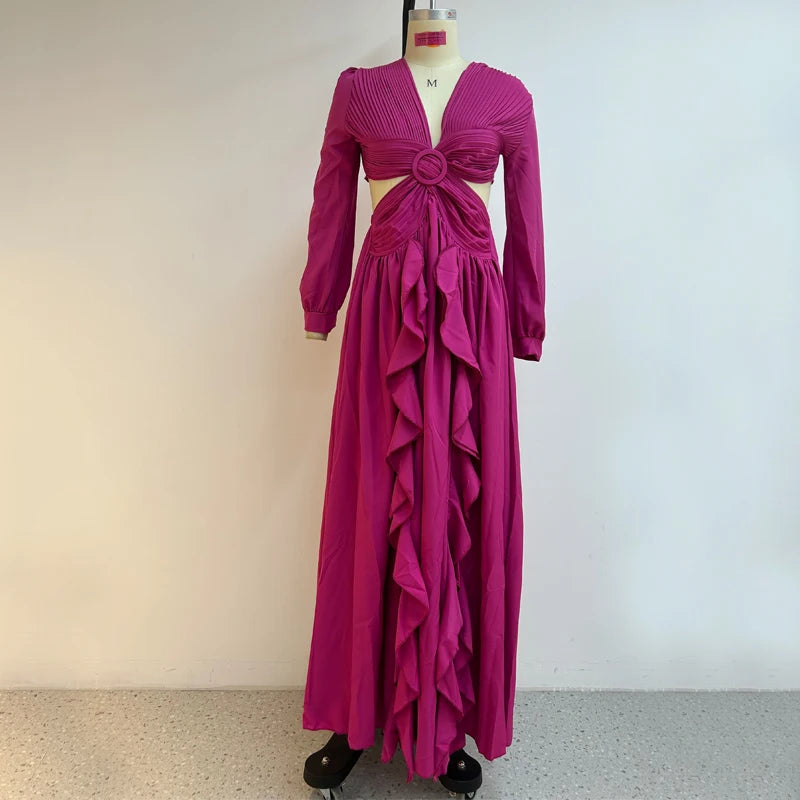 Vestido Vellentina longo em poliéster, exibido em manequim frontal, mostrando o caimento e os babados da saia.