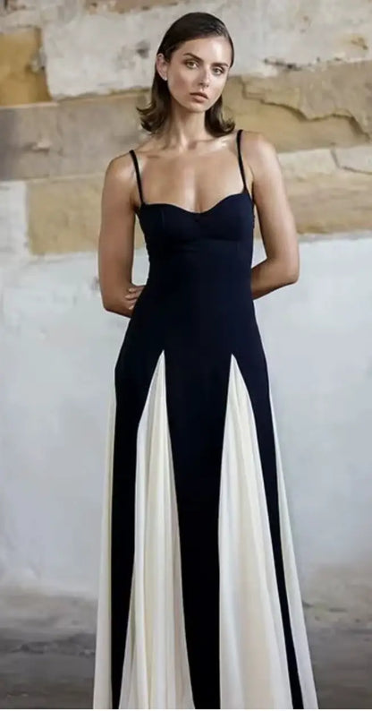 Vestido Adele bicolor preto e branco Dress Eleven com alças finas e modelagem A-line elegante.