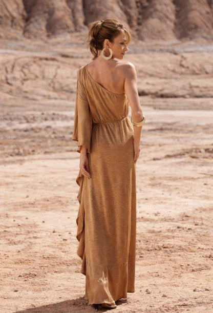vestido longo feminino elegante vista costas com caimento leve e sofisticado estilo kaftan dress eleven